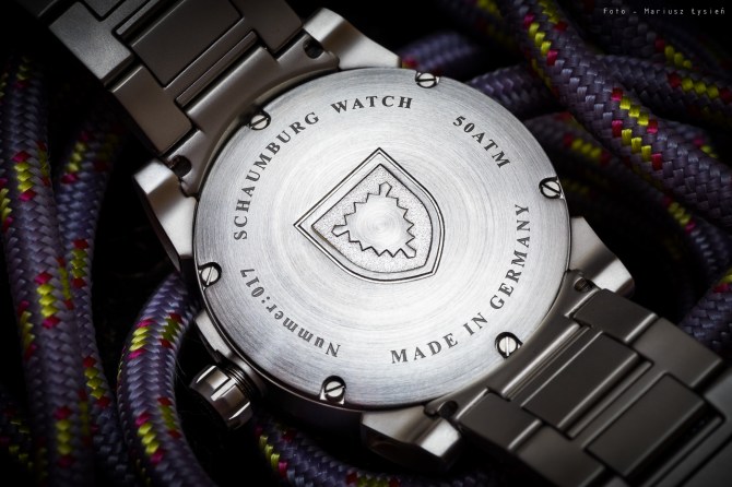 schamburg_aqm4_orange_sm-10