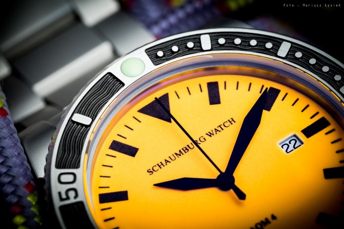 schamburg_aqm4_orange_sm-8