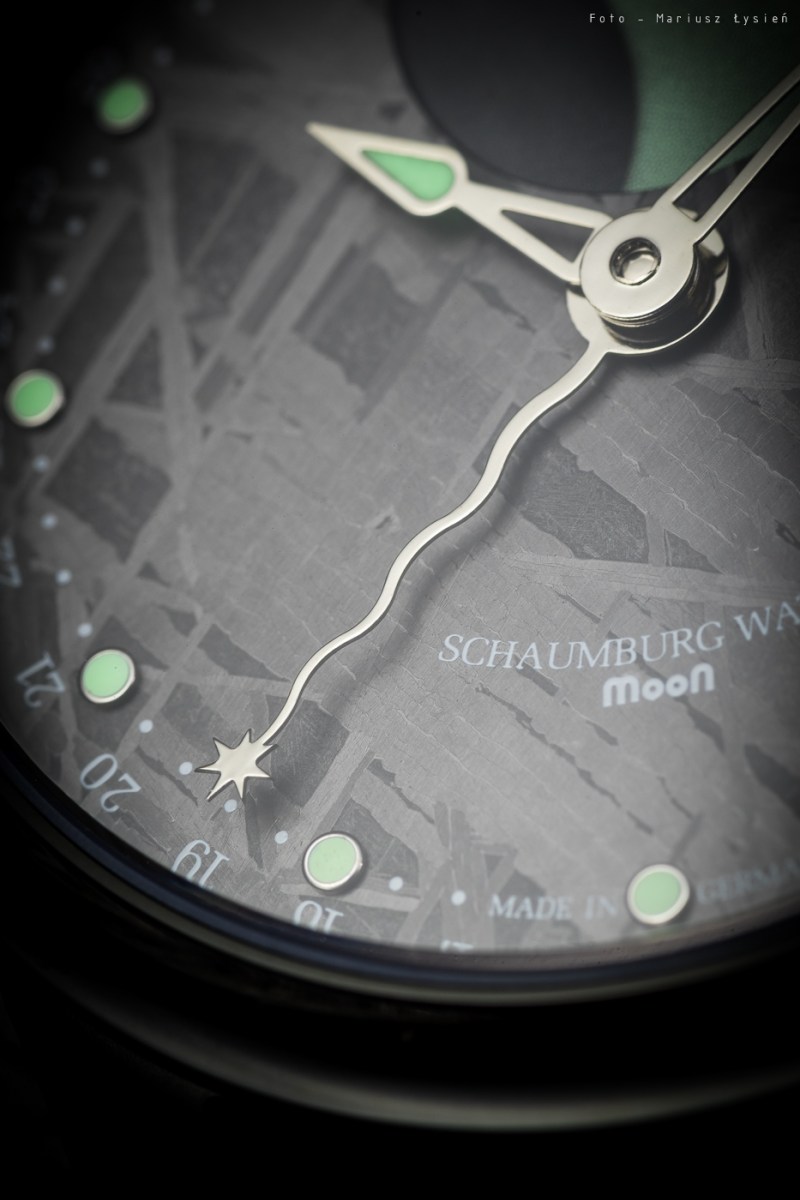 schaumburg_moon_meteorite_sm-7