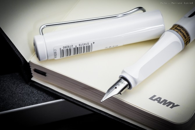 lamy_safari_white_sm-3