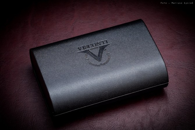 visconti_homo_sapiens_spinki_sm-1