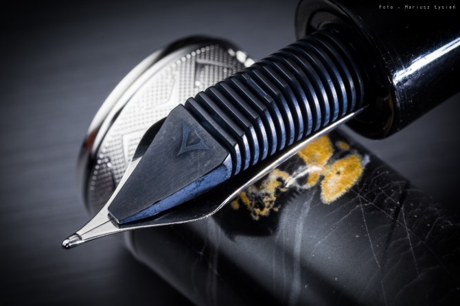 visconti_millionaire_sm-24