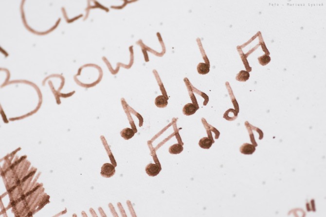 delta_classic_brown_sm-4