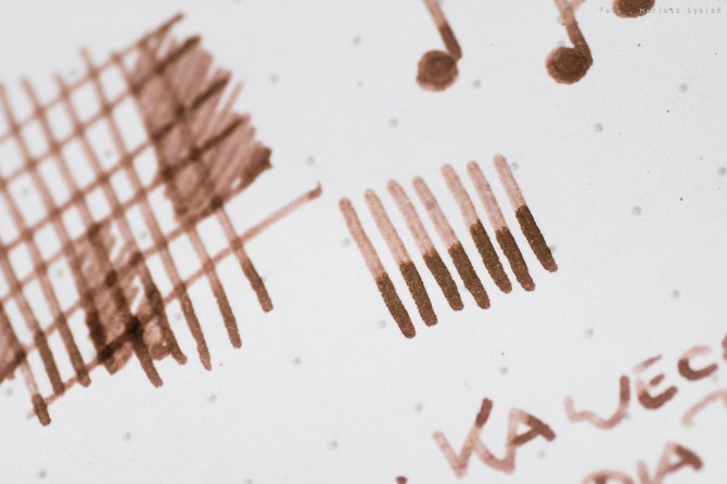 delta_classic_brown_sm-5